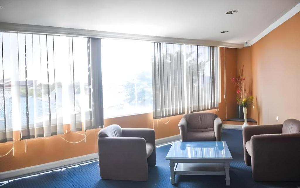 Hotel New Puri Garden Bandara Semarang Exterior foto