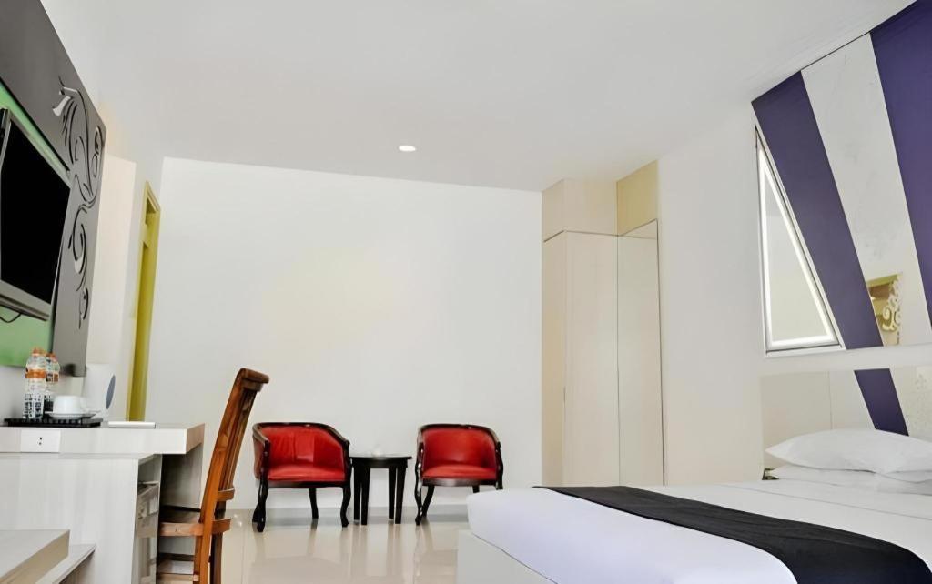 Hotel New Puri Garden Bandara Semarang Exterior foto