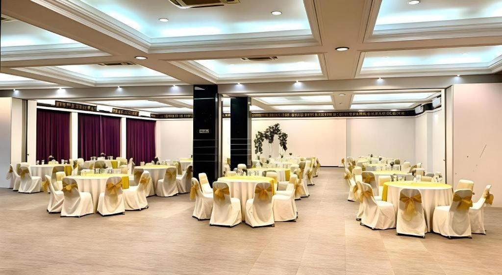 Hotel New Puri Garden Bandara Semarang Exterior foto